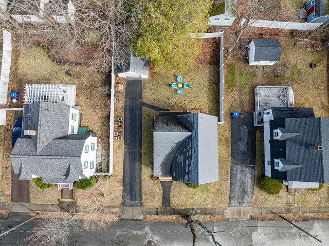8 Harrison St, Maynard, MA 01754