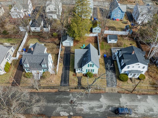 8 Harrison St, Maynard, MA 01754