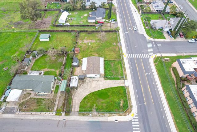 2226 Mcgowan Pkwy, Olivehurst, CA 95961