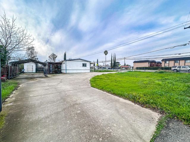 2226 Mcgowan Pkwy, Olivehurst, CA 95961