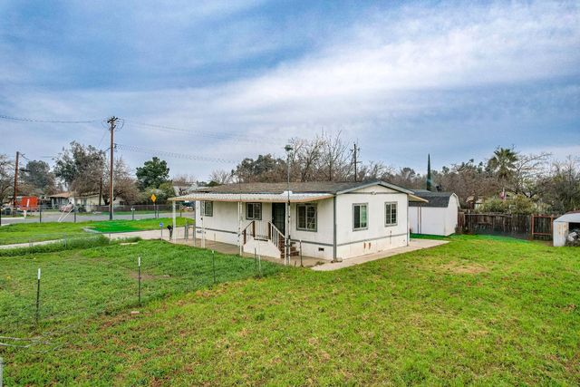 2226 Mcgowan Pkwy, Olivehurst, CA 95961