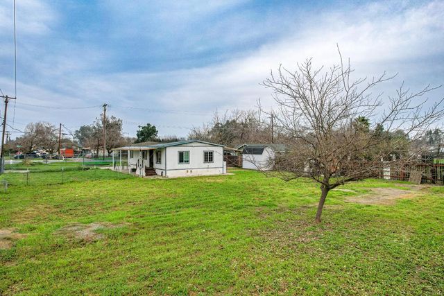 2226 Mcgowan Pkwy, Olivehurst, CA 95961