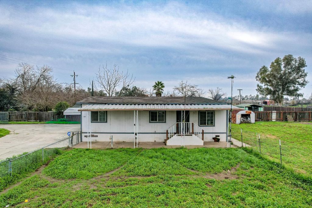 2226 Mcgowan Pkwy, Olivehurst, CA 95961