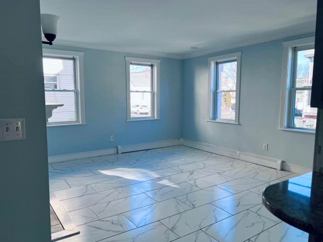 66 Fayette St 1, Lynn, MA 01902