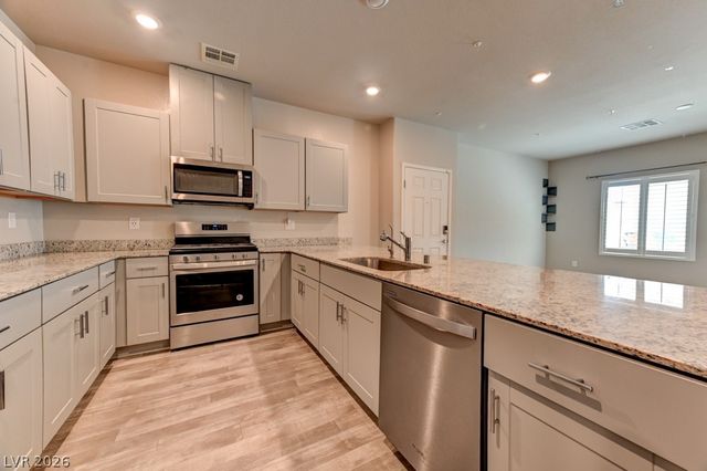 7550 Cooks Meadow Street, North Las Vegas, NV 89084