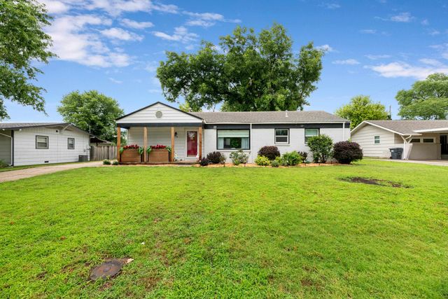 7518 W Galoway, Wichita, KS 67212