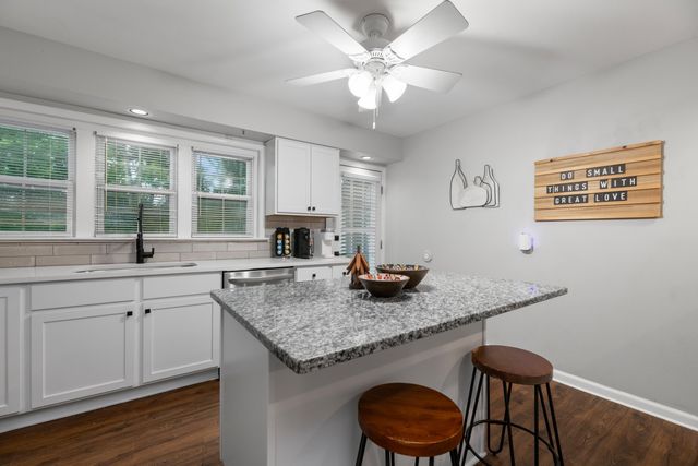 7518 W Galoway, Wichita, KS 67212