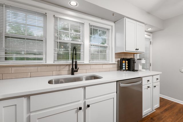 7518 W Galoway, Wichita, KS 67212