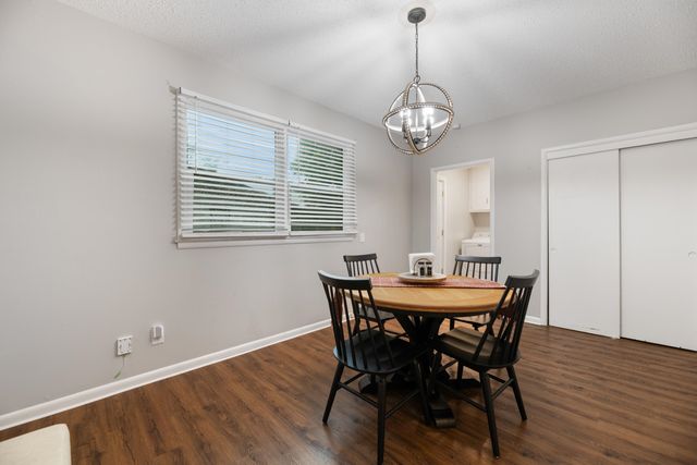 7518 W Galoway, Wichita, KS 67212