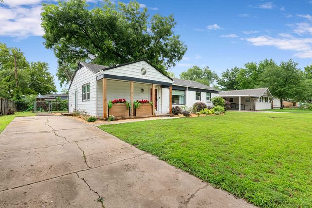 7518 W Galoway, Wichita, KS 67212