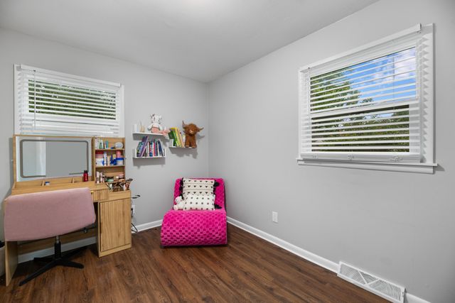 7518 W Galoway, Wichita, KS 67212