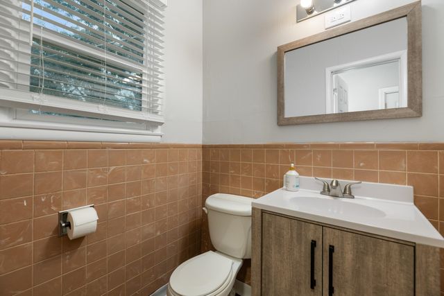 7518 W Galoway, Wichita, KS 67212