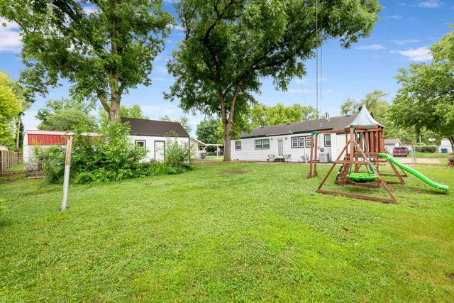 7518 W Galoway, Wichita, KS 67212