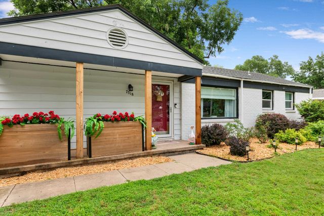 7518 W Galoway, Wichita, KS 67212