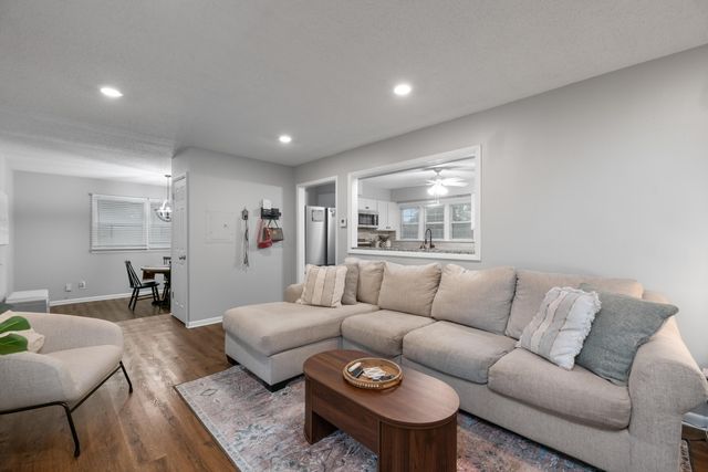 7518 W Galoway, Wichita, KS 67212