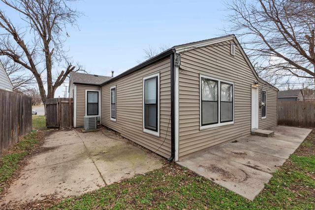629 S Saint Paul St, Wichita, KS 67213