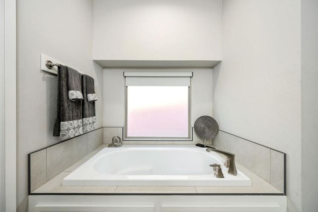 15309 Whitehorn Way, Edmond, OK 73013