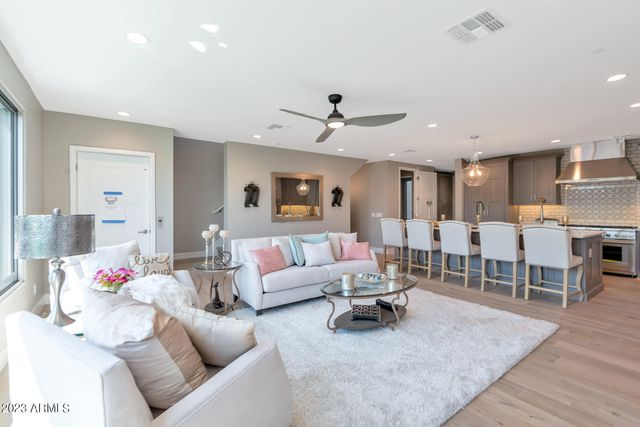 4525 N 40TH Street, Phoenix, AZ 85018