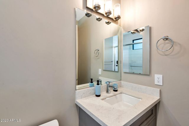 4525 N 40TH Street, Phoenix, AZ 85018