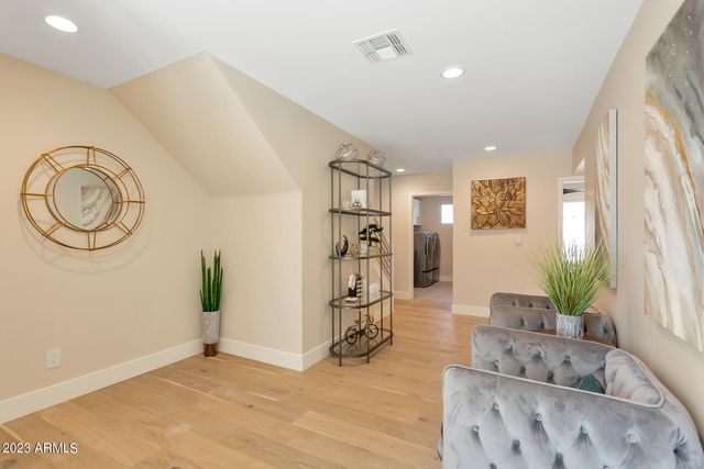 4525 N 40TH Street, Phoenix, AZ 85018