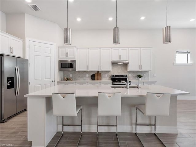 10824 Maitland WAY, Fort Myers, FL 33913