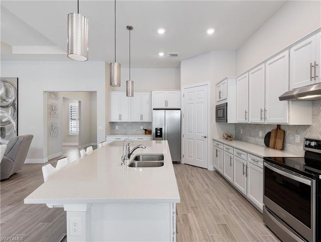 10824 Maitland WAY, Fort Myers, FL 33913