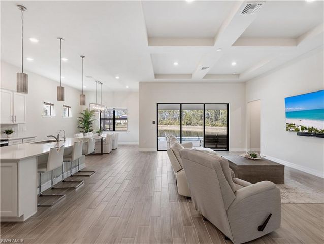 10824 Maitland WAY, Fort Myers, FL 33913