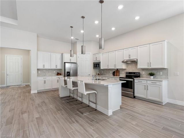 10824 Maitland WAY, Fort Myers, FL 33913