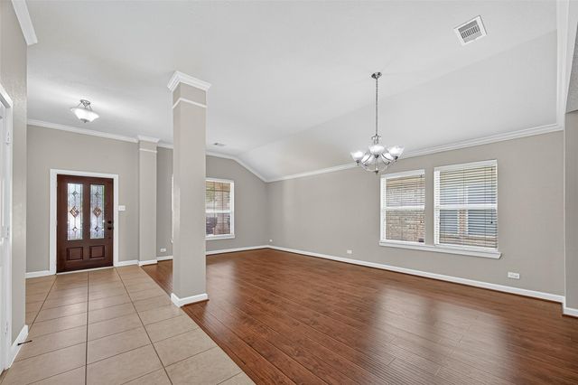 1922 Lansing Cove Drive, Fresno, TX 77545
