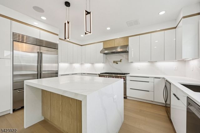 51 Albany Ave, Nutley Twp., NJ 07110