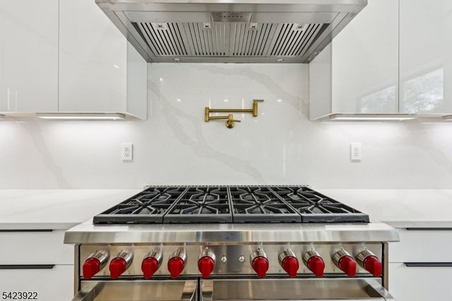 51 Albany Ave, Nutley Twp., NJ 07110