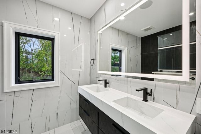 51 Albany Ave, Nutley Twp., NJ 07110