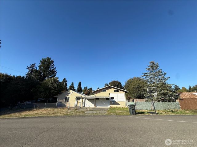 20436 13th Avenue S, Seatac, WA 98198