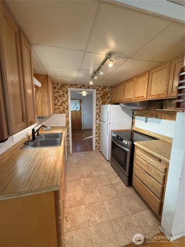 20436 13th Avenue S, Seatac, WA 98198