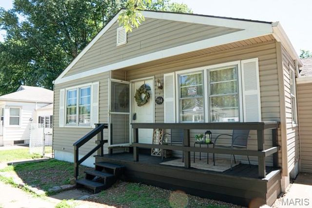 754 Loekes Drive, Florissant, MO 63031