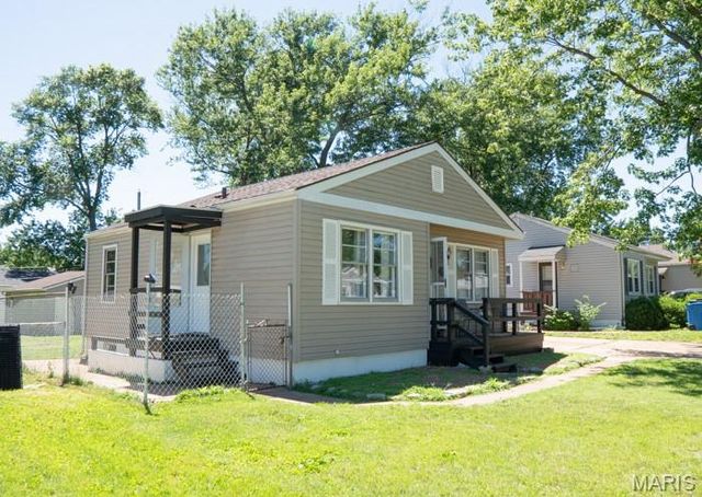 754 Loekes Drive, Florissant, MO 63031
