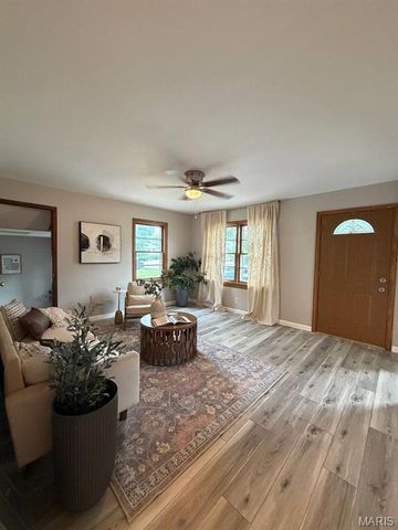 754 Loekes Drive, Florissant, MO 63031