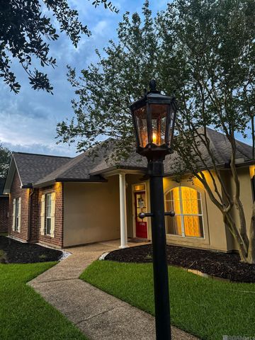 17086 Rennes Rd, Prairieville, LA 70769