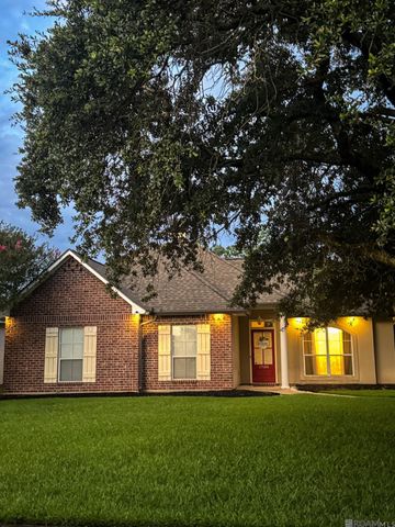 17086 Rennes Rd, Prairieville, LA 70769