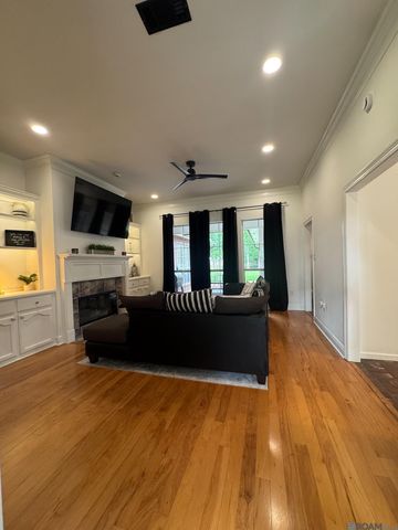 17086 Rennes Rd, Prairieville, LA 70769