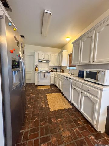 17086 Rennes Rd, Prairieville, LA 70769