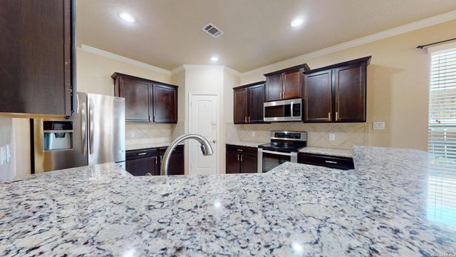 528 SADDLE BACK TRL, Cibolo, TX 78108
