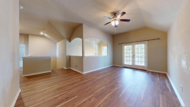 528 SADDLE BACK TRL, Cibolo, TX 78108