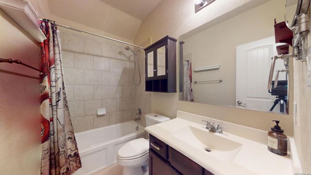 528 SADDLE BACK TRL, Cibolo, TX 78108