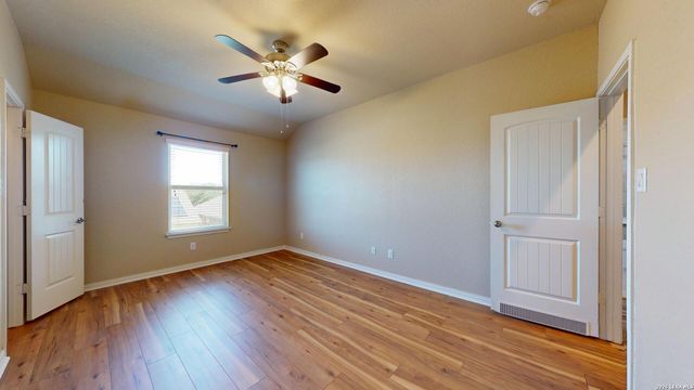 528 SADDLE BACK TRL, Cibolo, TX 78108
