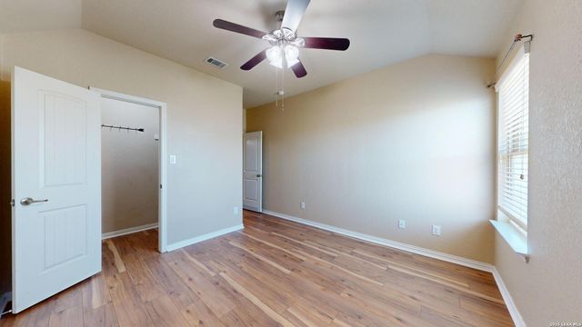 528 SADDLE BACK TRL, Cibolo, TX 78108
