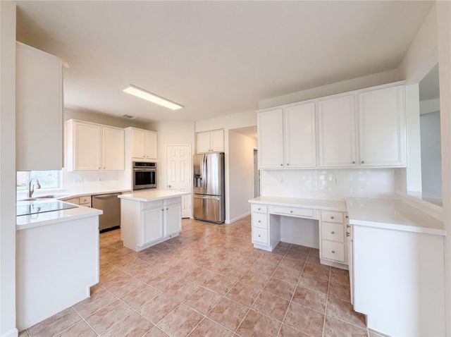 1605 Country Club Drive, Friendswood, TX 77546