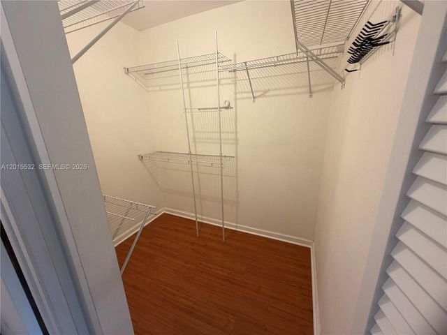 10253 NW 9th St Cir 502-6, Miami, FL 33172