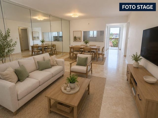 10253 NW 9th St Cir 502-6, Miami, FL 33172