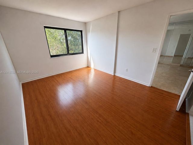 10253 NW 9th St Cir 502-6, Miami, FL 33172